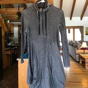 Long sleeved Kensie top